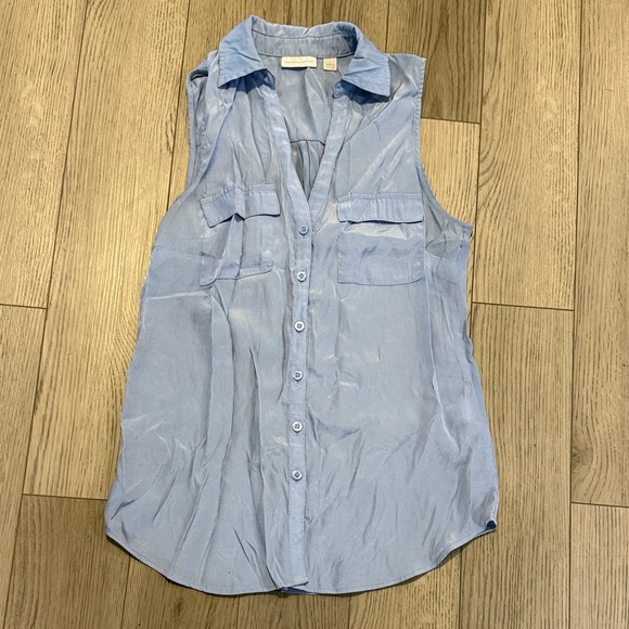 New York & Company Tops - Sleeveless Blue Button-Up Top Junior size s small